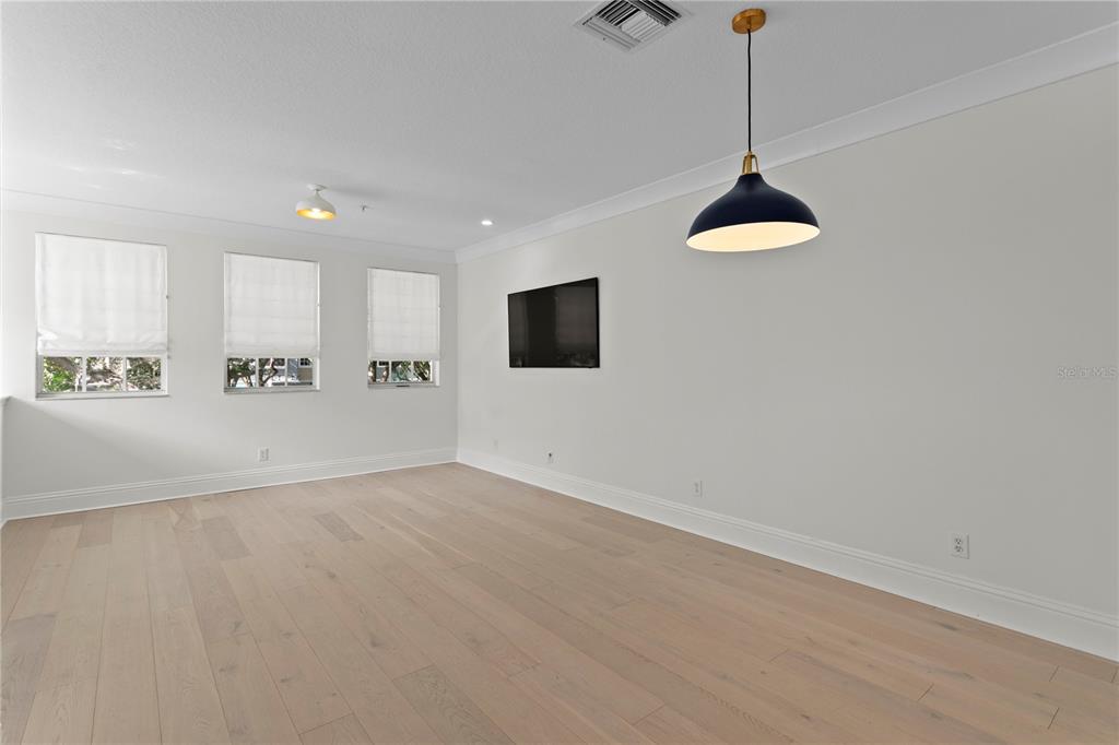 Tampa, Florida, 33602, United States, 3 Bedrooms Bedrooms, ,3 BathroomsBathrooms,Residential,For Sale,1902544