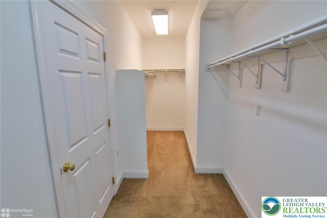 Palmer Twp, Pennsylvania, 18045, United States, 4 Bedrooms Bedrooms, ,4 BathroomsBathrooms,Residential,For Sale,1898728