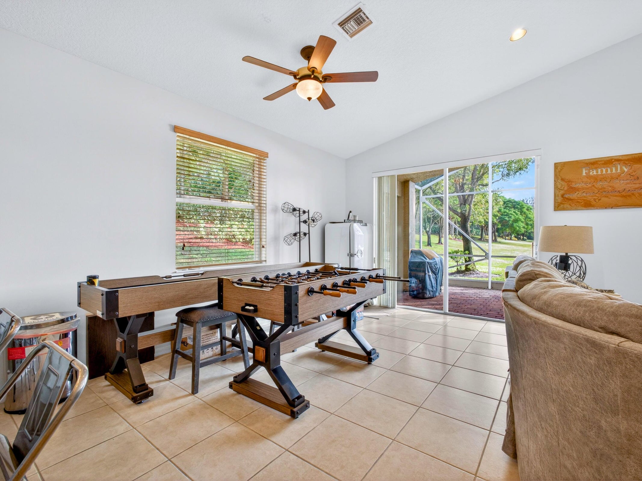 Lake Worth, Florida, 33467, United States, 2 Bedrooms Bedrooms, ,2 BathroomsBathrooms,Residential,For Sale,2005315