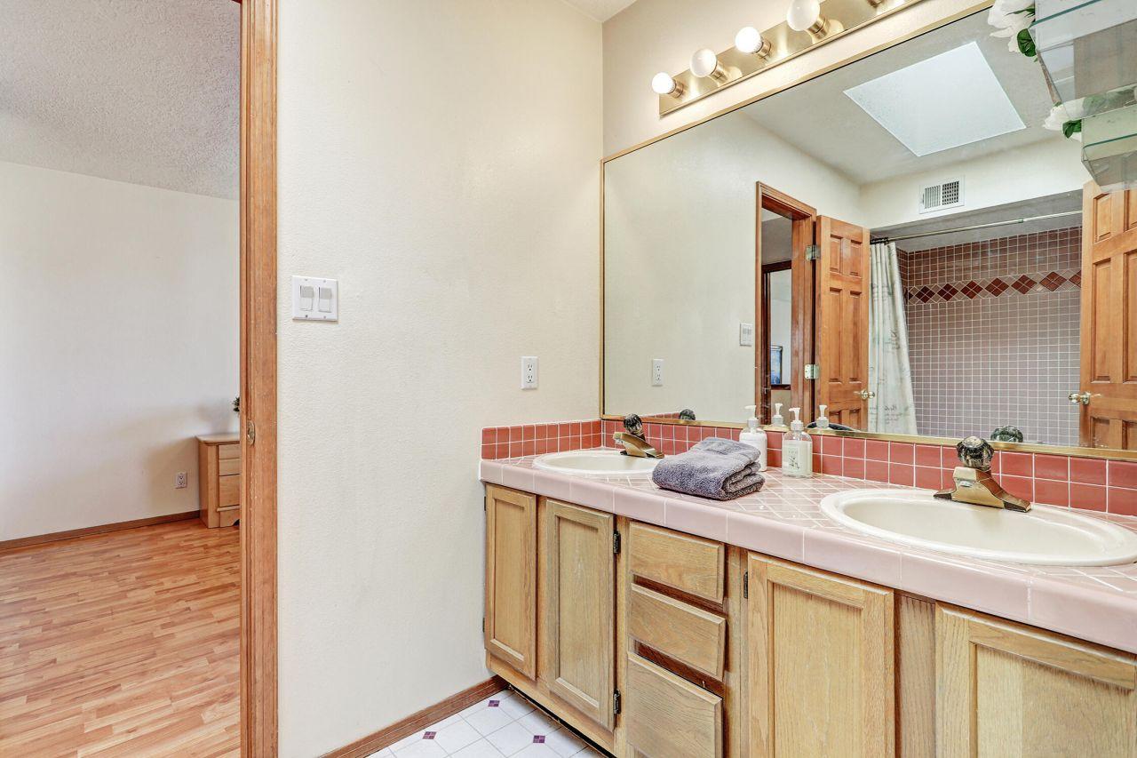 Albuquerque, New Mexico, 87122, United States, 3 Bedrooms Bedrooms, ,3 BathroomsBathrooms,Residential,For Sale,1768217