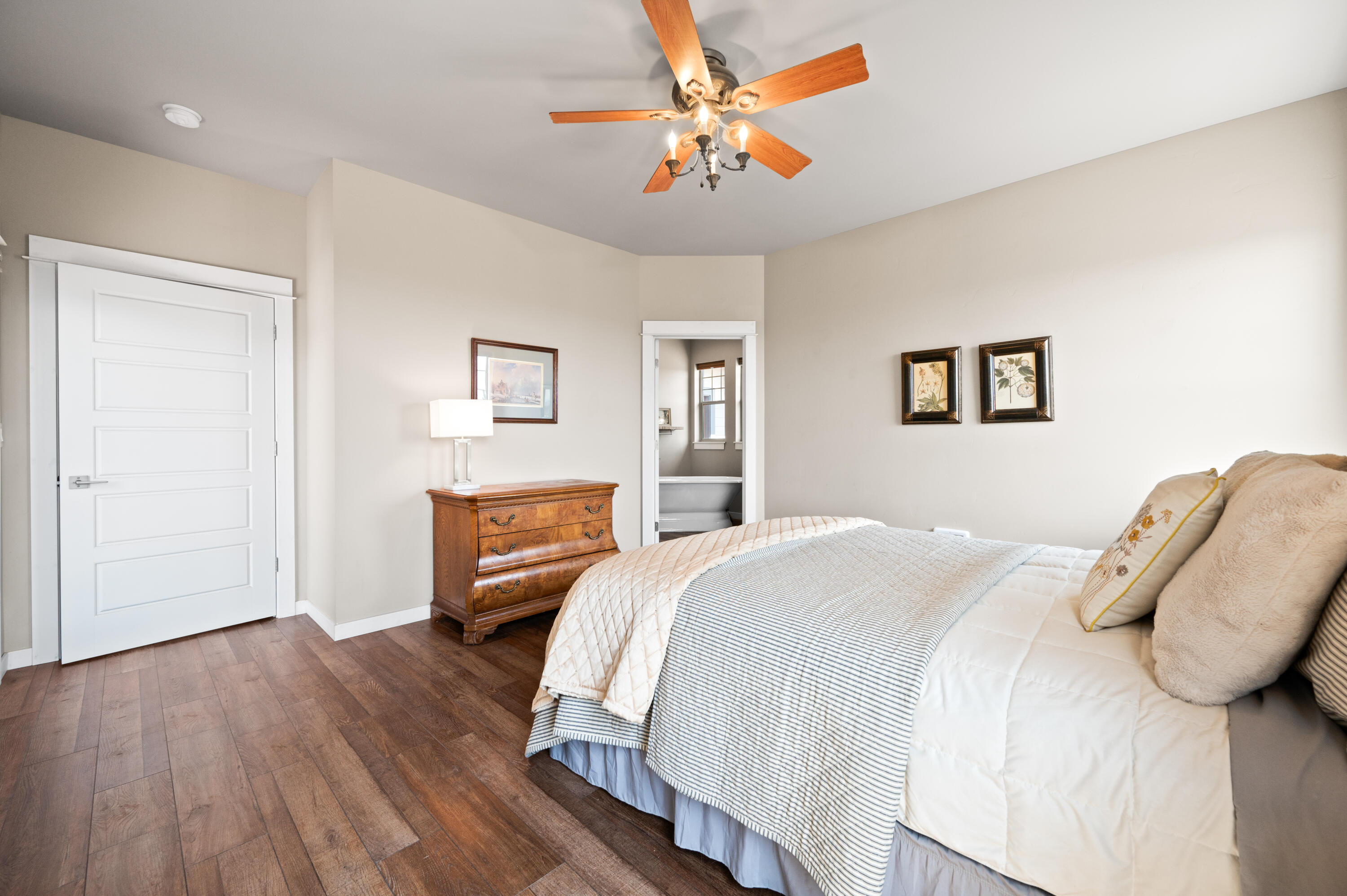 Prineville, Oregon, 97754, United States, 3 Bedrooms Bedrooms, ,2 BathroomsBathrooms,Residential,For Sale,1848132