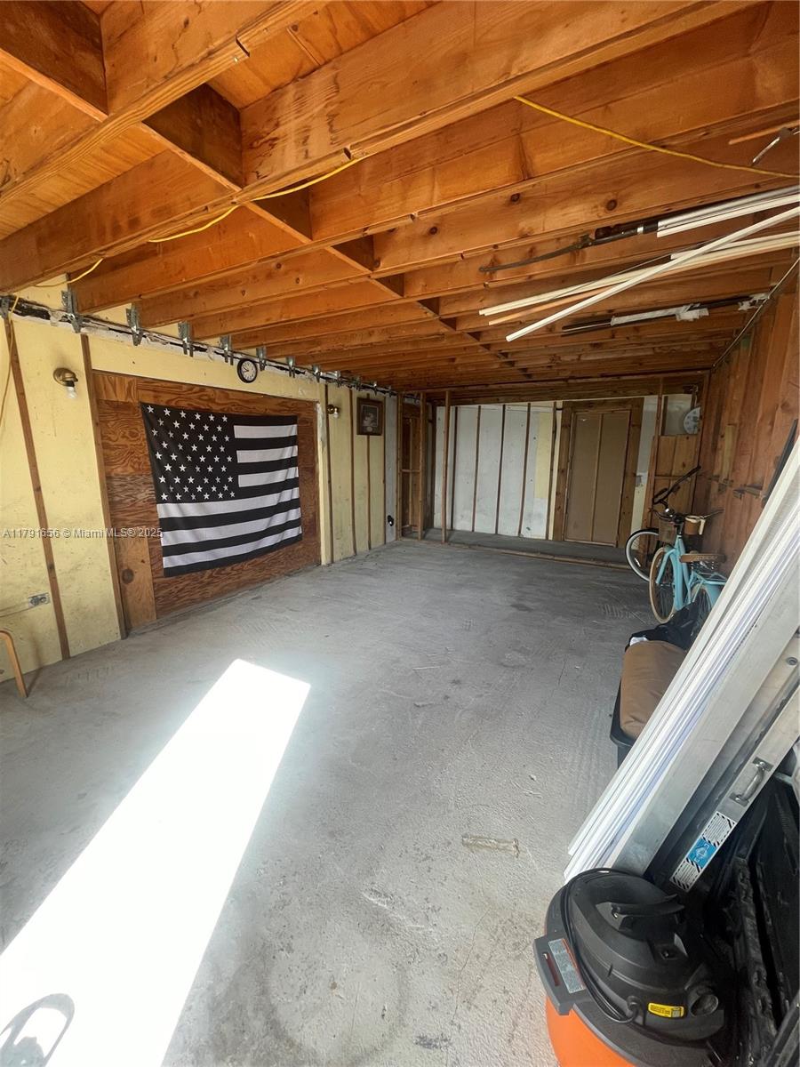 Hialeah, Florida, 33015, United States, 3 Bedrooms Bedrooms, ,2 BathroomsBathrooms,Residential,For Sale,1787509