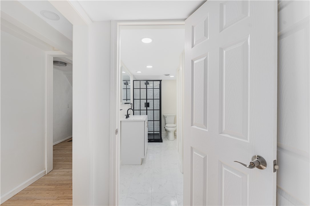 Warwick, Rhode Island, 02886, United States, 4 Bedrooms Bedrooms, ,2 BathroomsBathrooms,Residential,For Sale,1918180