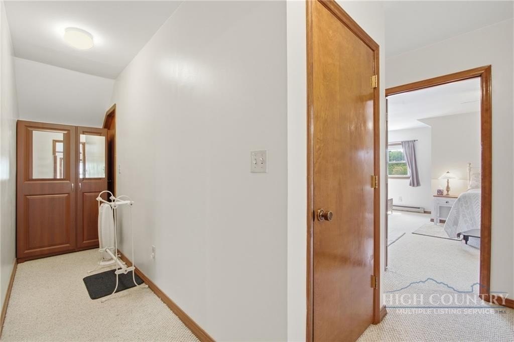Spruce Pine, North Carolina, 28777, United States, 4 Bedrooms Bedrooms, ,2 BathroomsBathrooms,Residential,For Sale,2045160