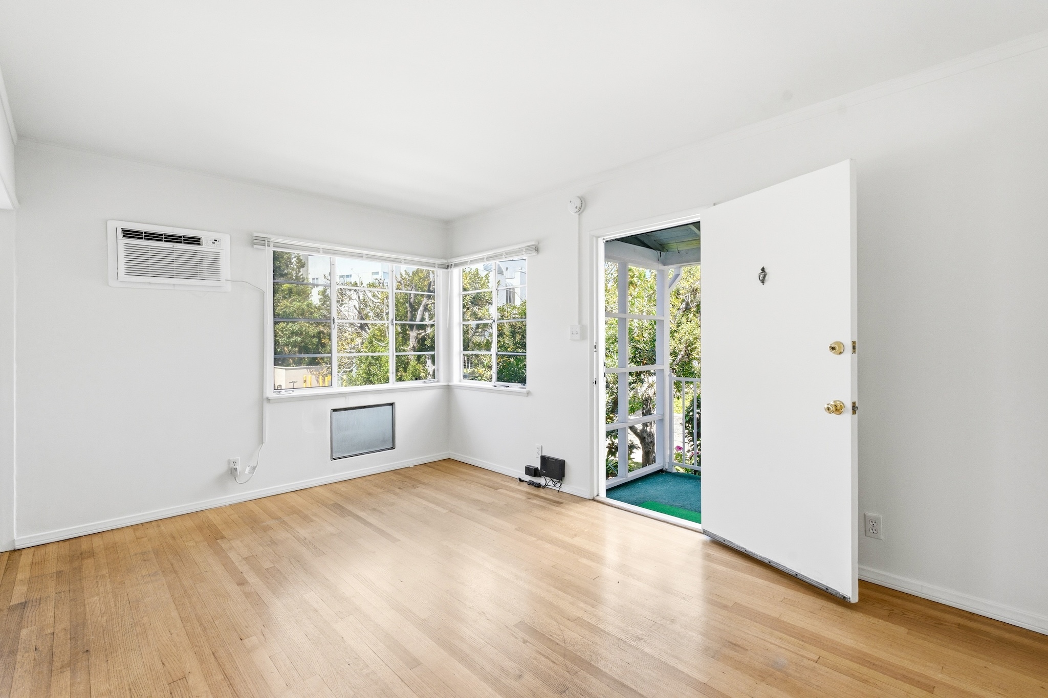  1748 Malcolm Ave - 物件實景