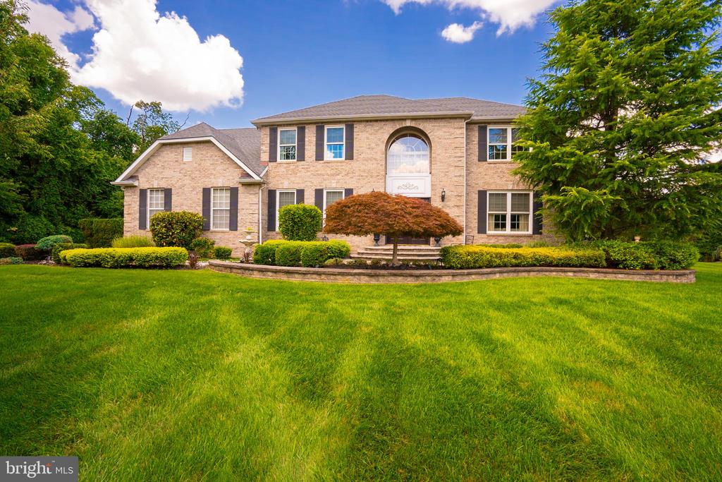 Monroe Township, New Jersey, 08831, United States, 5 Bedrooms Bedrooms, ,4 BathroomsBathrooms,Residential,For Sale,1895133