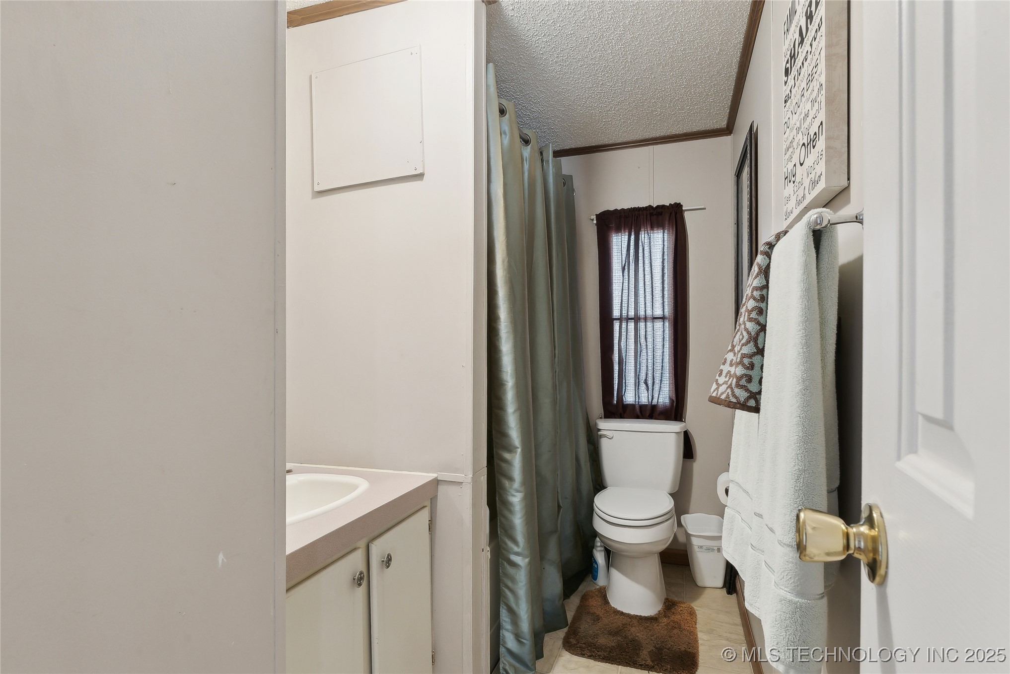 Cookson, Oklahoma, 74427, United States, 6 Bedrooms Bedrooms, ,6 BathroomsBathrooms,Residential,For Sale,1751718