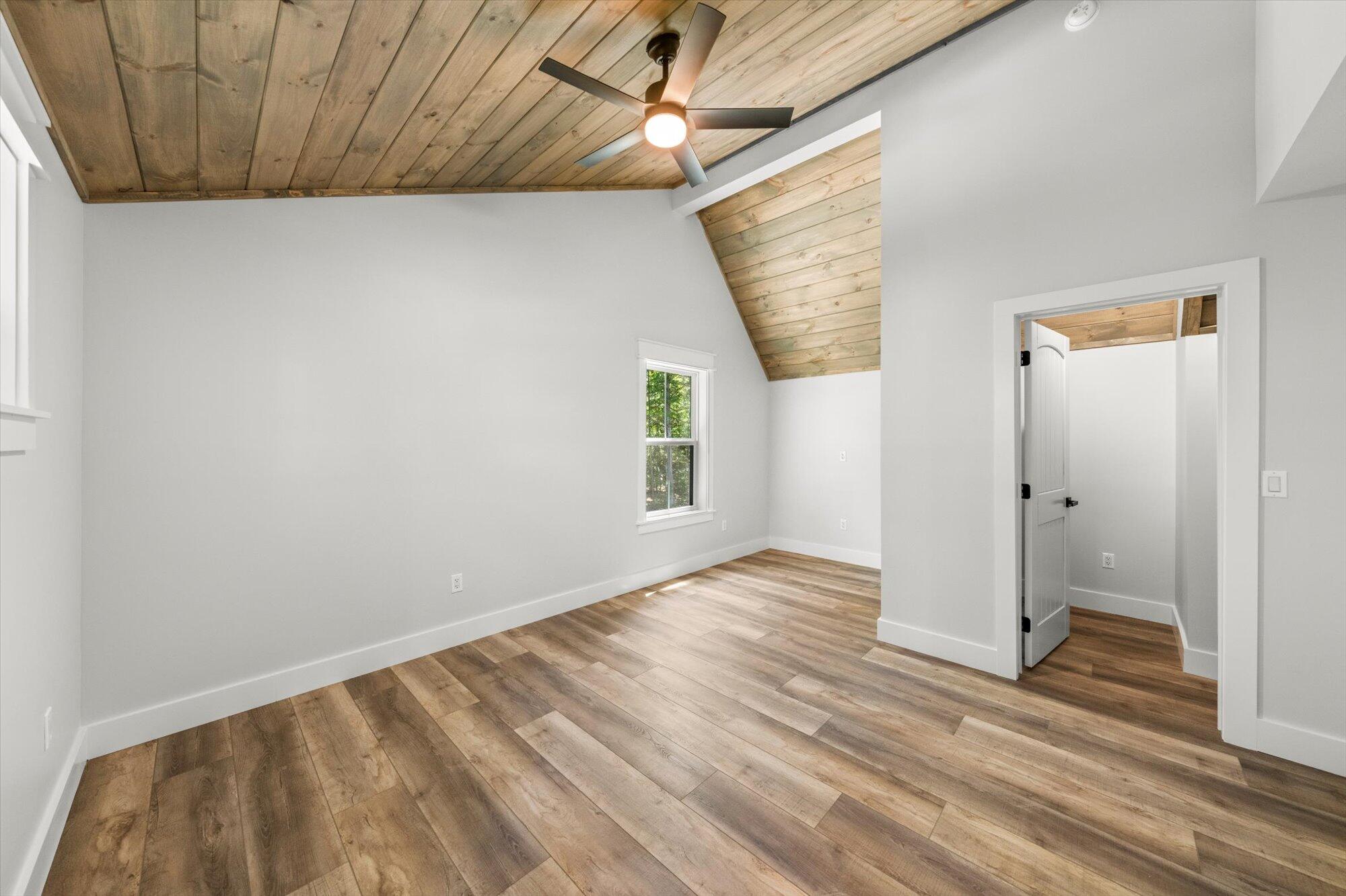 Ten Mile, Tennessee, 37880, United States, 3 Bedrooms Bedrooms, ,3 BathroomsBathrooms,Residential,For Sale,1878796