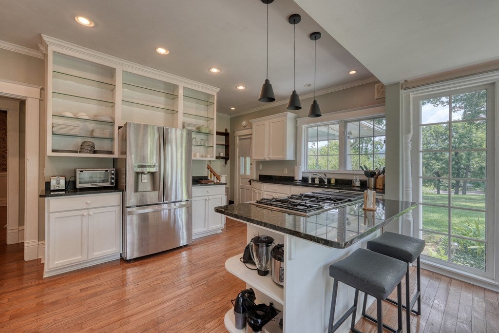 Andrews, North Carolina, 28901, United States, 5 Bedrooms Bedrooms, ,4 BathroomsBathrooms,Residential,For Sale,1912195