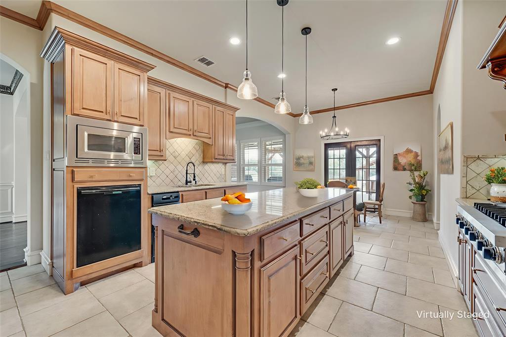 Kaufman, Texas, 75142, United States, 4 Bedrooms Bedrooms, ,3 BathroomsBathrooms,Residential,For Sale,1892913