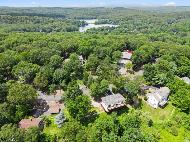 Kinnelon Boro, New Jersey, 07405, United States, 5 Bedrooms Bedrooms, ,4 BathroomsBathrooms,Residential,For Sale,1939062