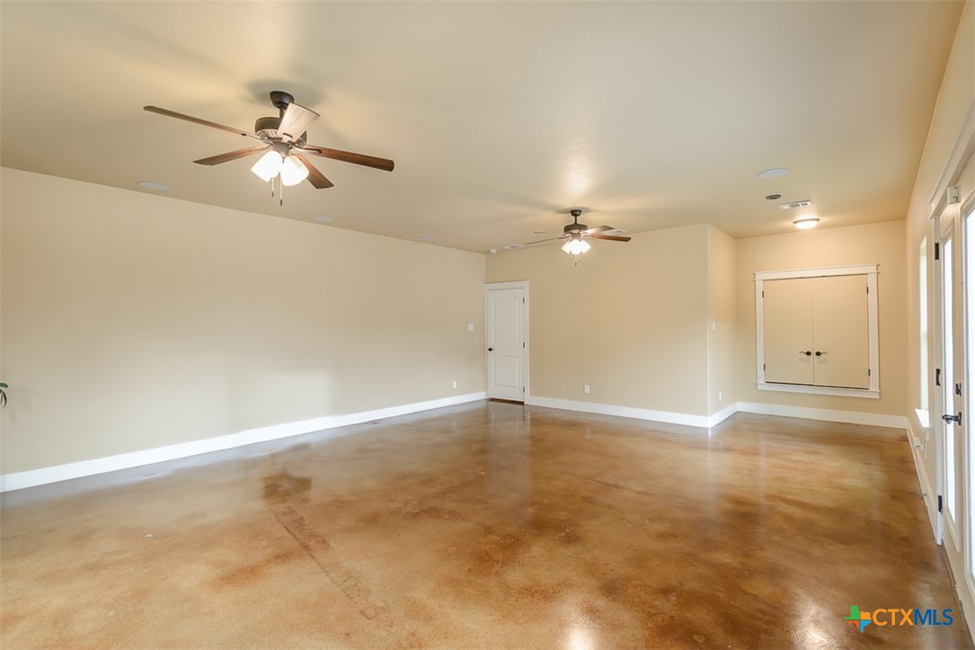 Gatesville, Texas, 76528, United States, 3 Bedrooms Bedrooms, ,3 BathroomsBathrooms,Residential,For Sale,1989706