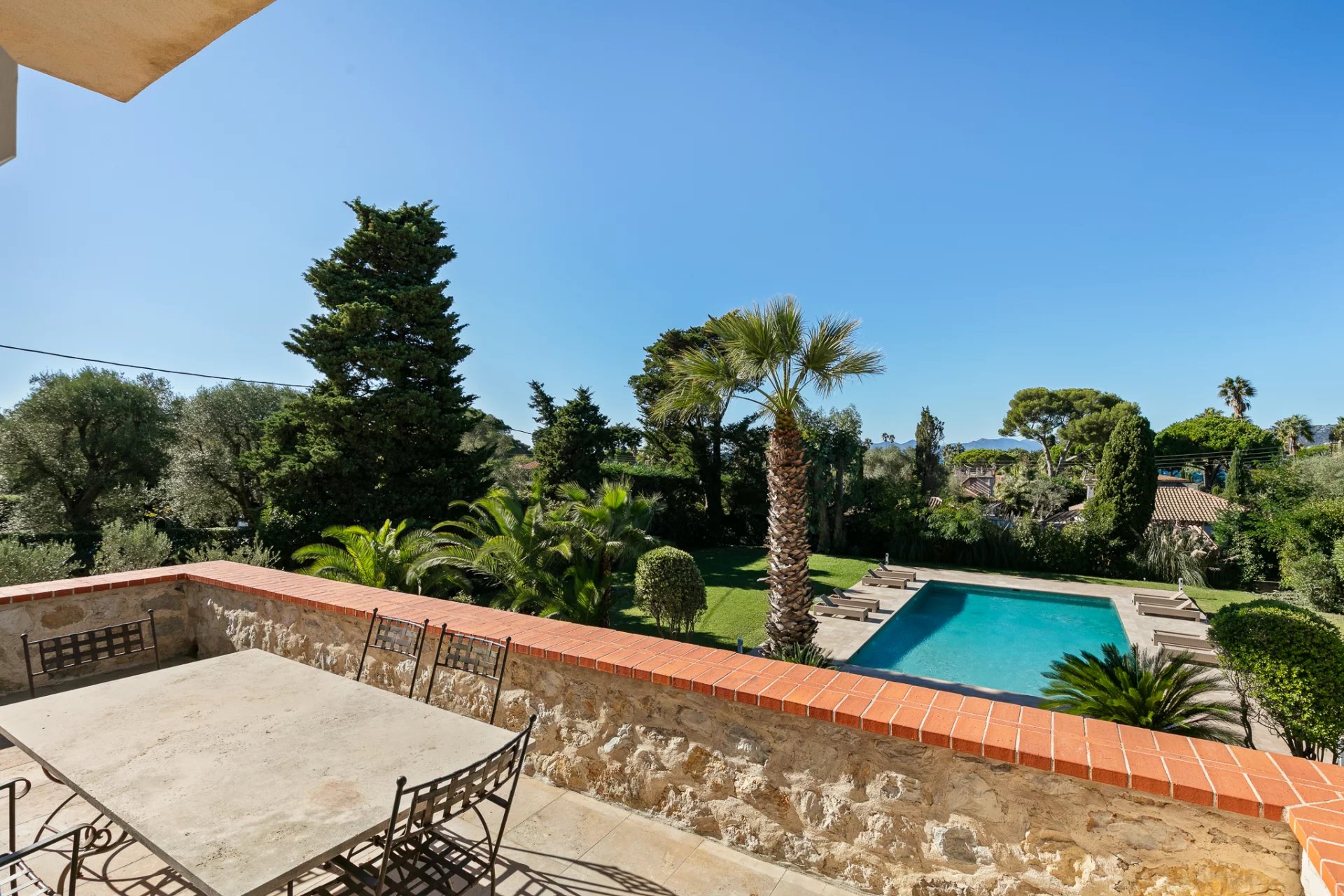 Antibes, Provence-Alpes-Côte d’Azur, 06600, FR, 6 Bedrooms Bedrooms, ,Residential,For Sale,1986252