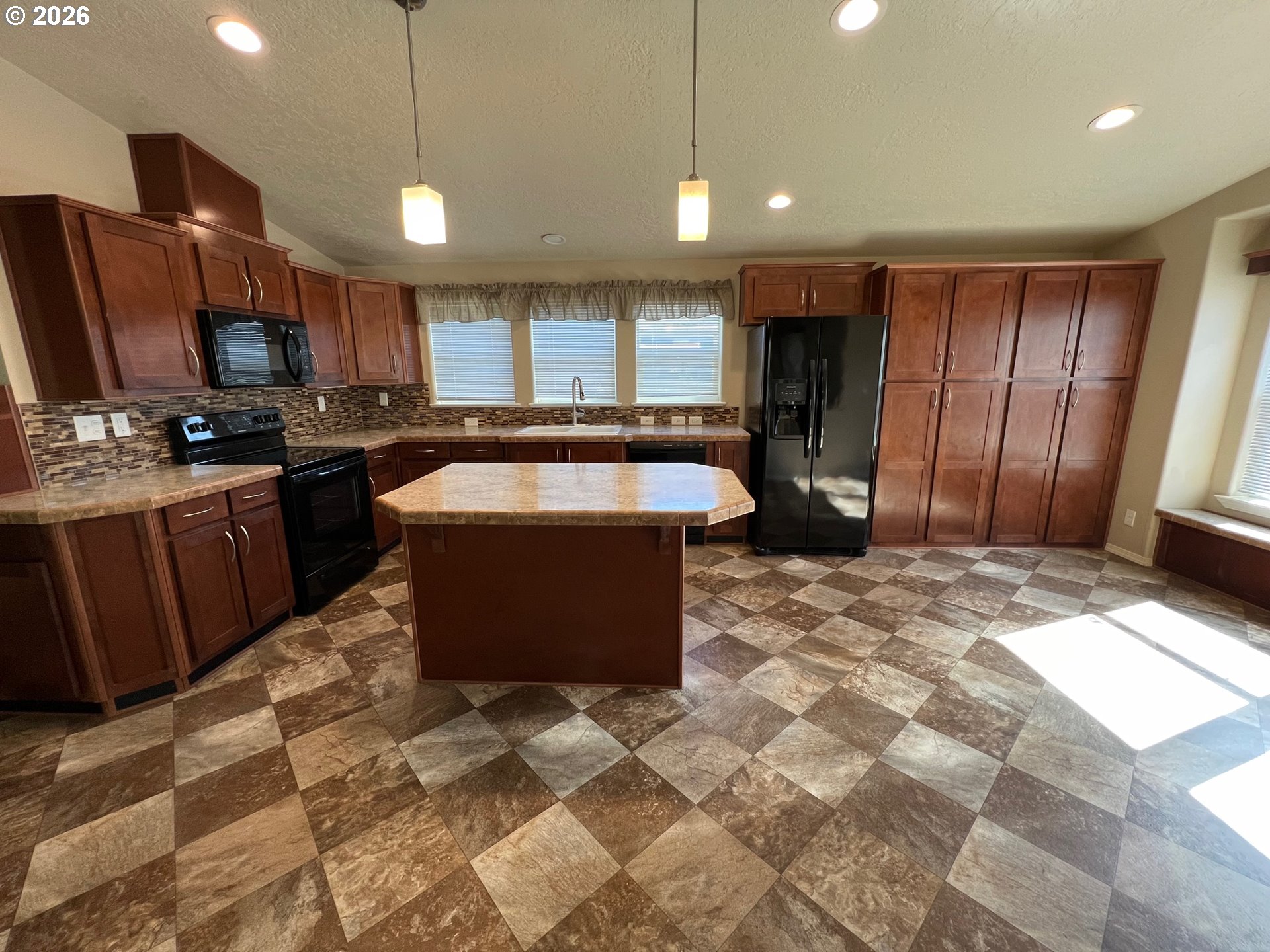 10th St, The Dalles, OR 97058 #1