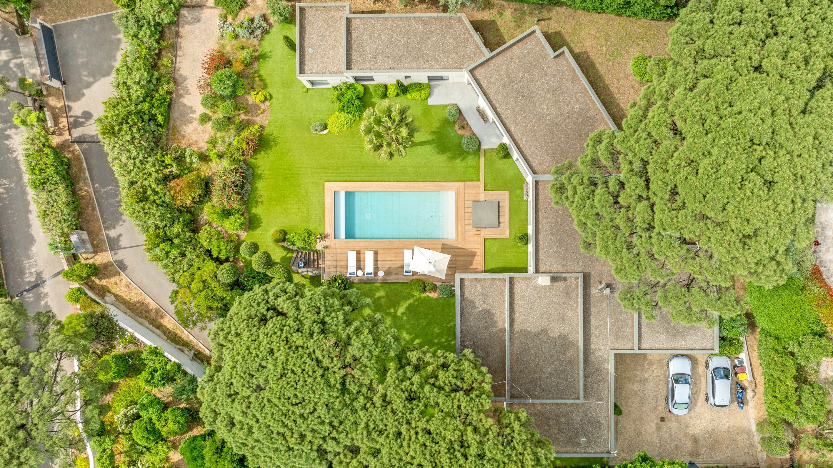  Sole agents - Contemporary villa for sale in Grimaud with sea view and pool - 物件實景