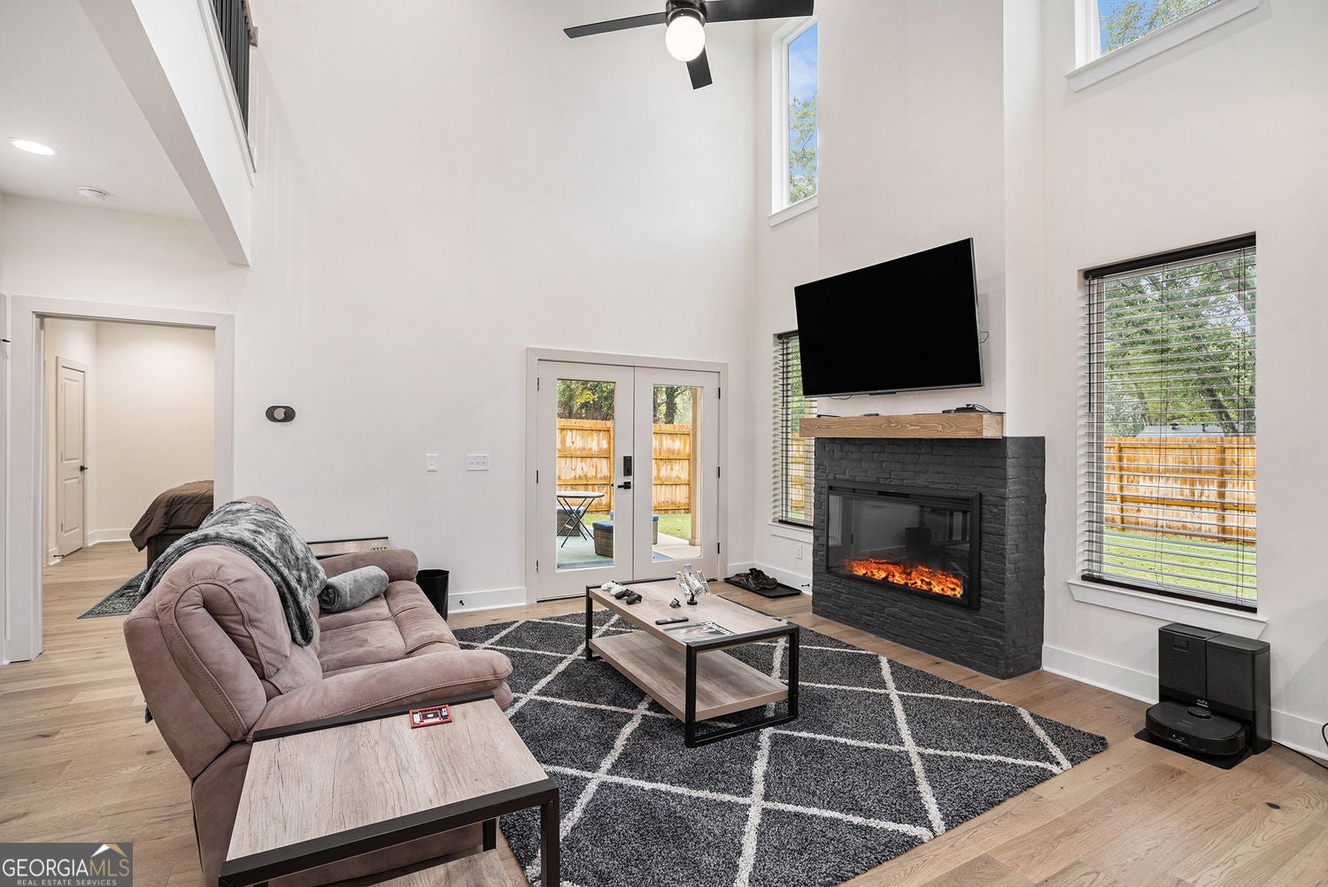 Marietta, Georgia, 30060, United States, 4 Bedrooms Bedrooms, ,4 BathroomsBathrooms,Residential,For Sale,1973518