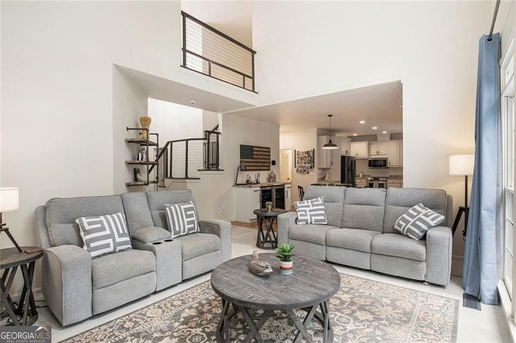 Flowery Branch, Georgia, 30542, United States, 5 Bedrooms Bedrooms, ,4 BathroomsBathrooms,Residential,For Sale,1914640