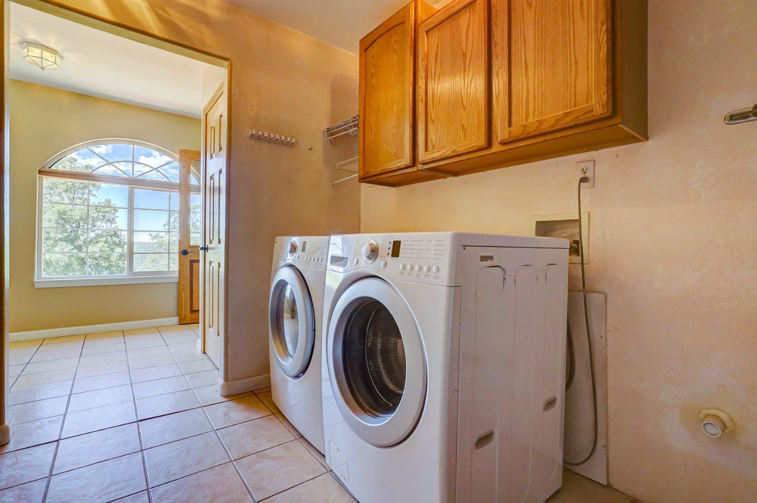 Grass Valley, California, 95945, United States, 3 Bedrooms Bedrooms, ,2 BathroomsBathrooms,Residential,For Sale,1917189