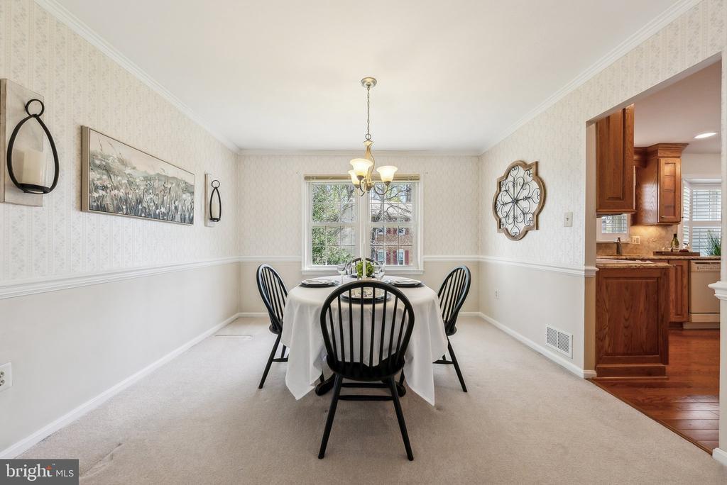 Springfield, Virginia, 22153, United States, 3 Bedrooms Bedrooms, ,3 BathroomsBathrooms,Residential,For Sale,1895799