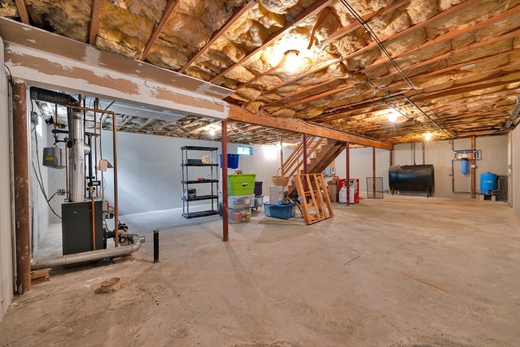 North Brookfield, Massachusetts, 01535, United States, 3 Bedrooms Bedrooms, ,3 BathroomsBathrooms,Residential,For Sale,2038424