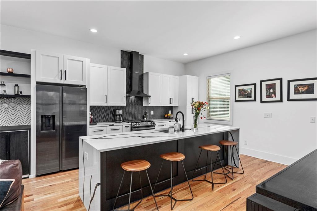 Atlanta, Georgia, 30317, United States, 5 Bedrooms Bedrooms, ,4 BathroomsBathrooms,Residential,For Sale,1989544