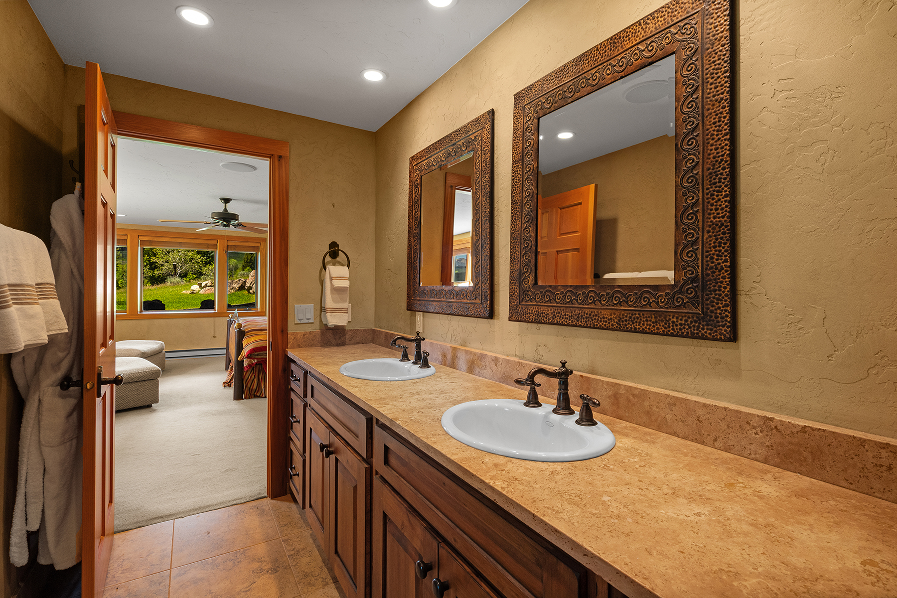  2540 Rain In Face Road - 物件實景