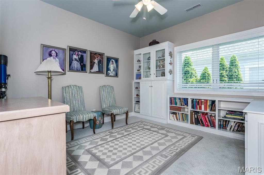 Grafton, Illinois, 62037, United States, 2 Bedrooms Bedrooms, ,2 BathroomsBathrooms,Residential,For Sale,1907573