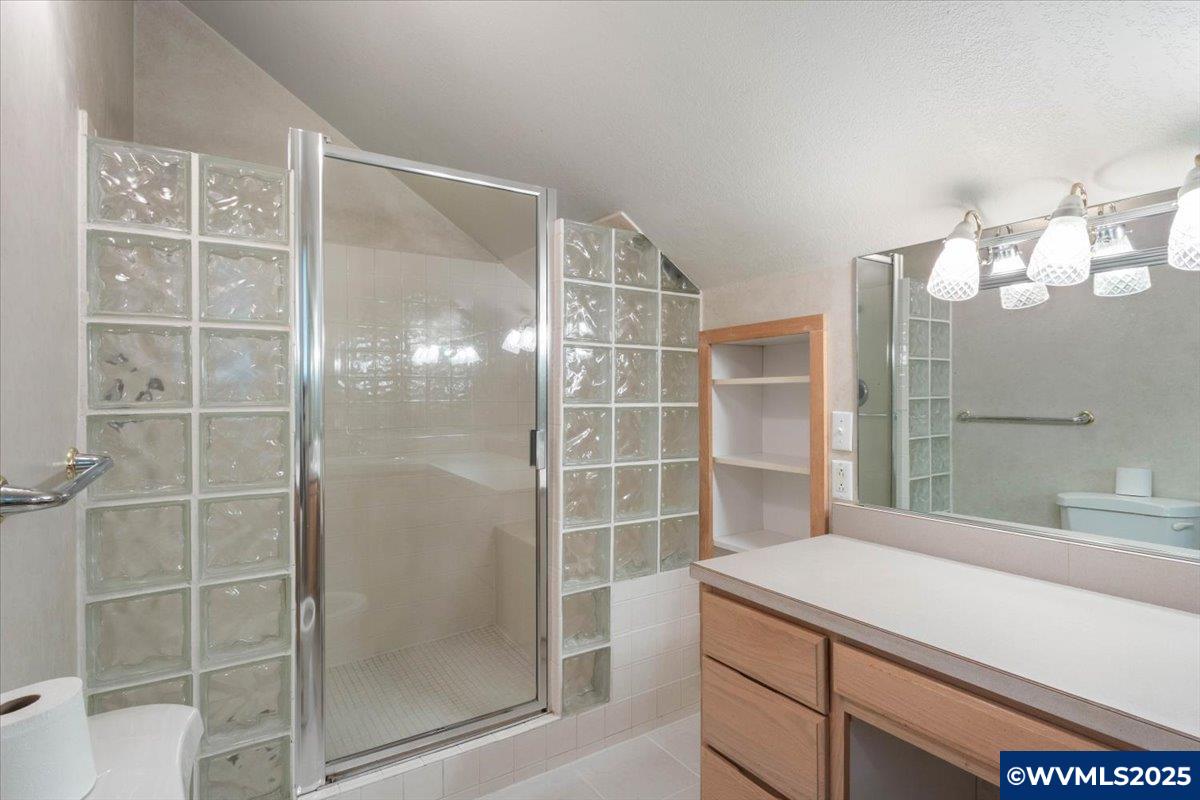 Lebanon, Oregon, 97355, United States, 3 Bedrooms Bedrooms, ,2 BathroomsBathrooms,Residential,For Sale,1991965