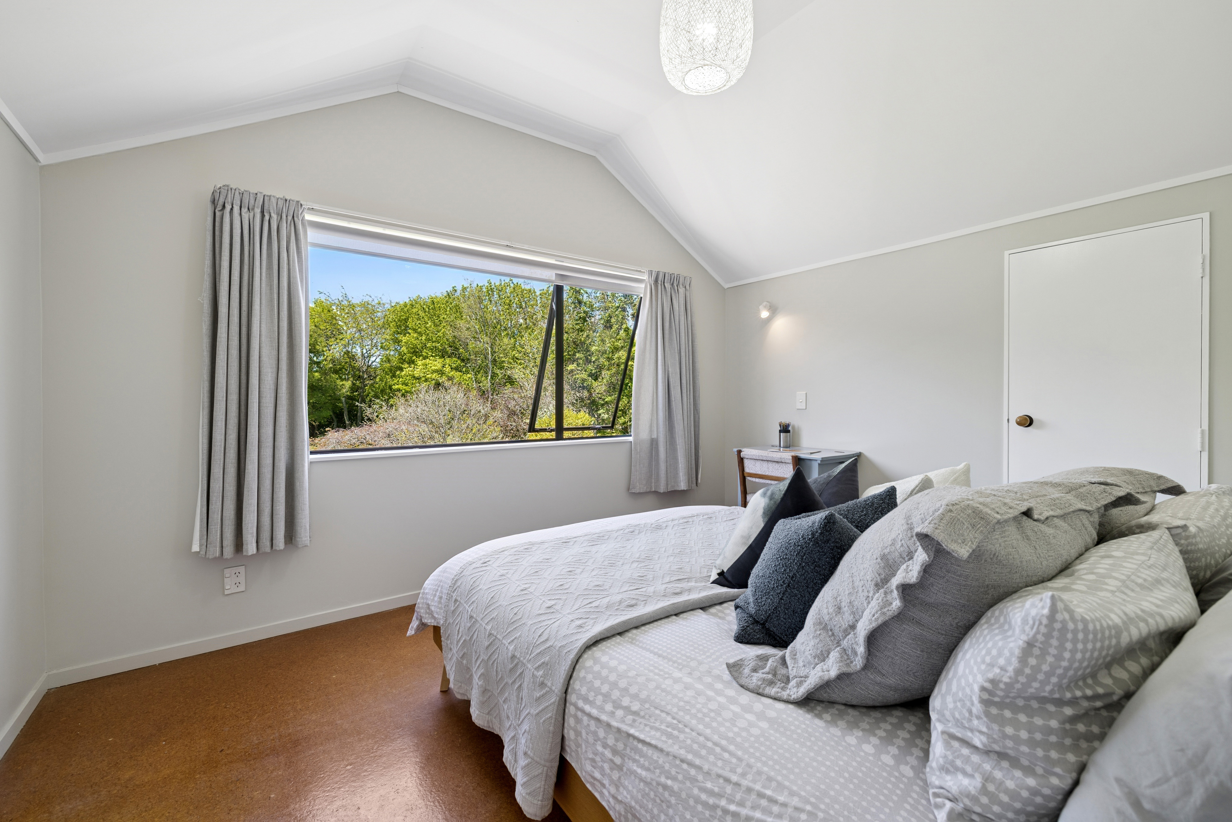  18 Lathrope Road, Riverhead - 物件實景