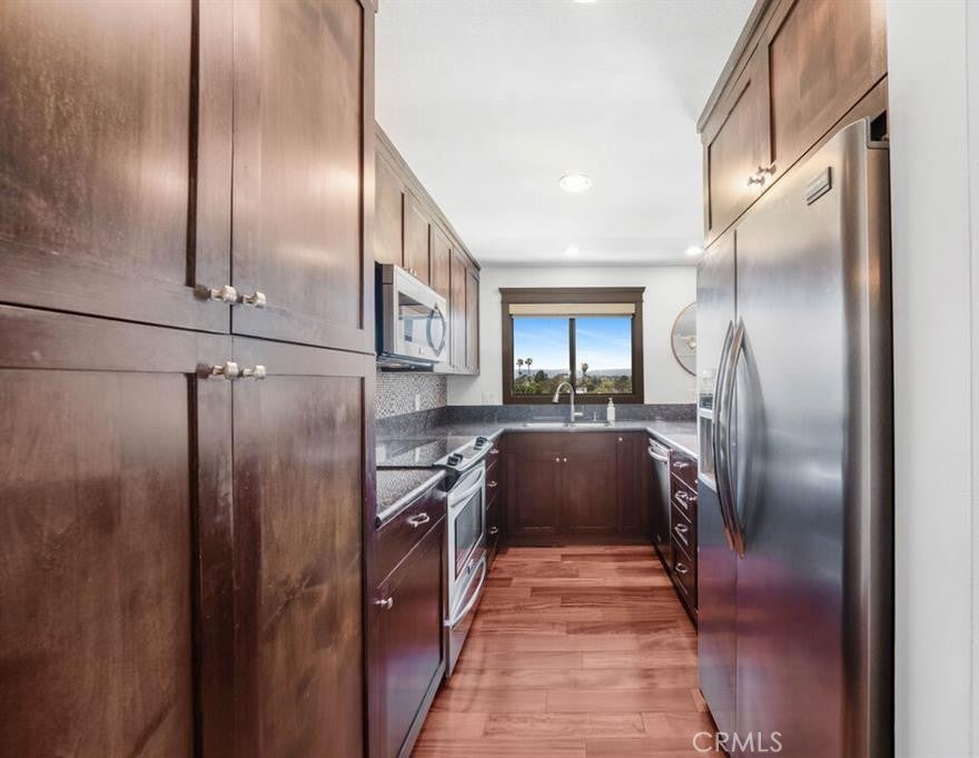 Los Angeles, California, 90066, United States, 1 Bedroom Bedrooms, ,1 BathroomBathrooms,Residential,For Sale,1885382