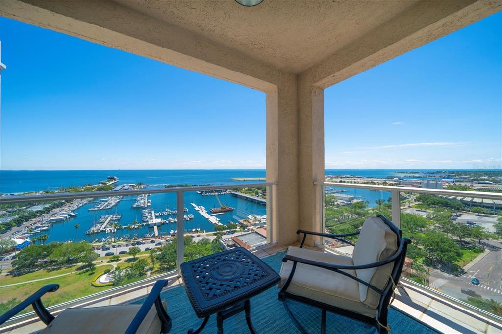 100 Beach Drive NE Unit 1900, St Petersburg, Florida, 33701, United States, 4 Bedrooms Bedrooms, ,6 BathroomsBathrooms,Residential,For Sale,100 Beach Drive NE Unit 1900,1618672
