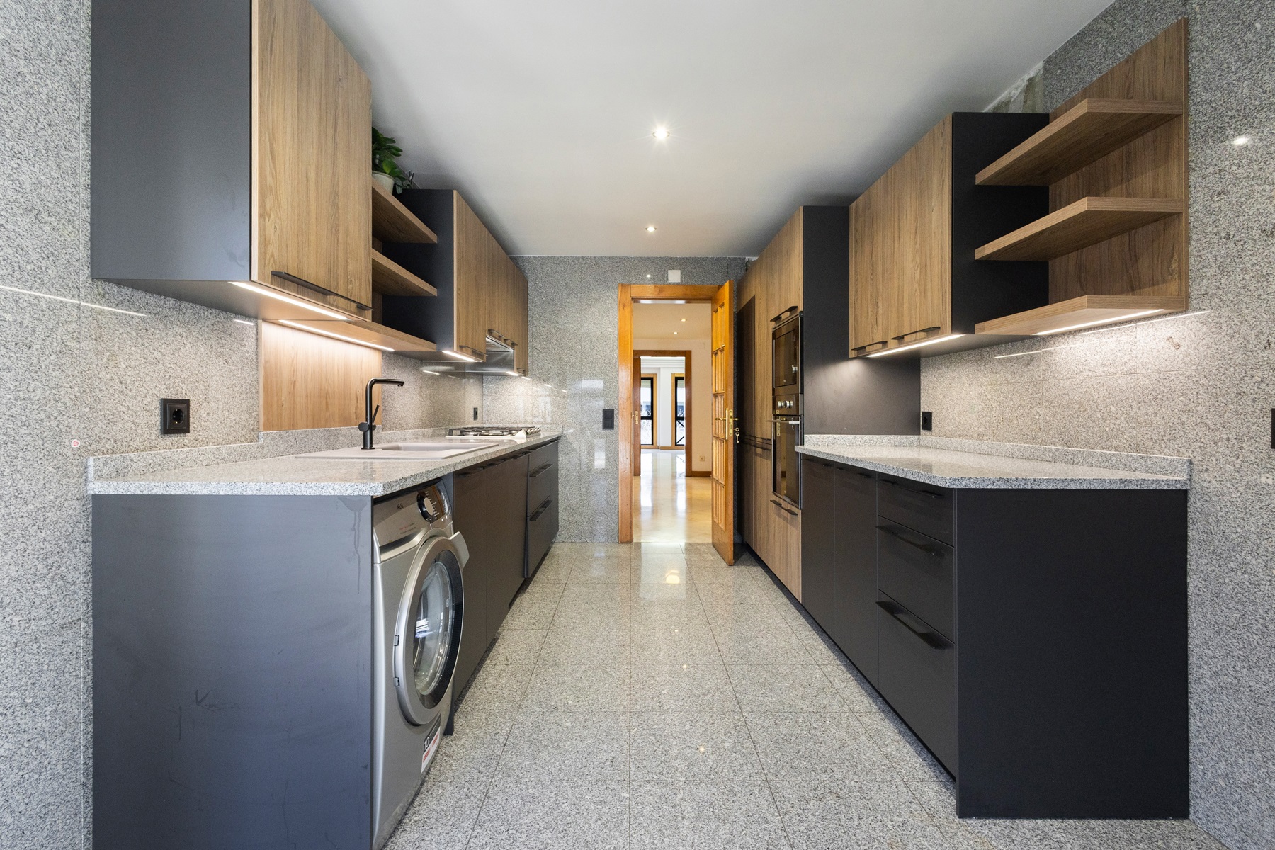  Flat, 5 bedrooms, for Sale - 物件實景