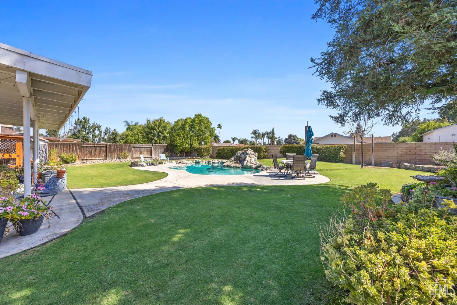 Bakersfield, California, 93308, United States, 4 Bedrooms Bedrooms, ,3 BathroomsBathrooms,Residential,For Sale,1963692