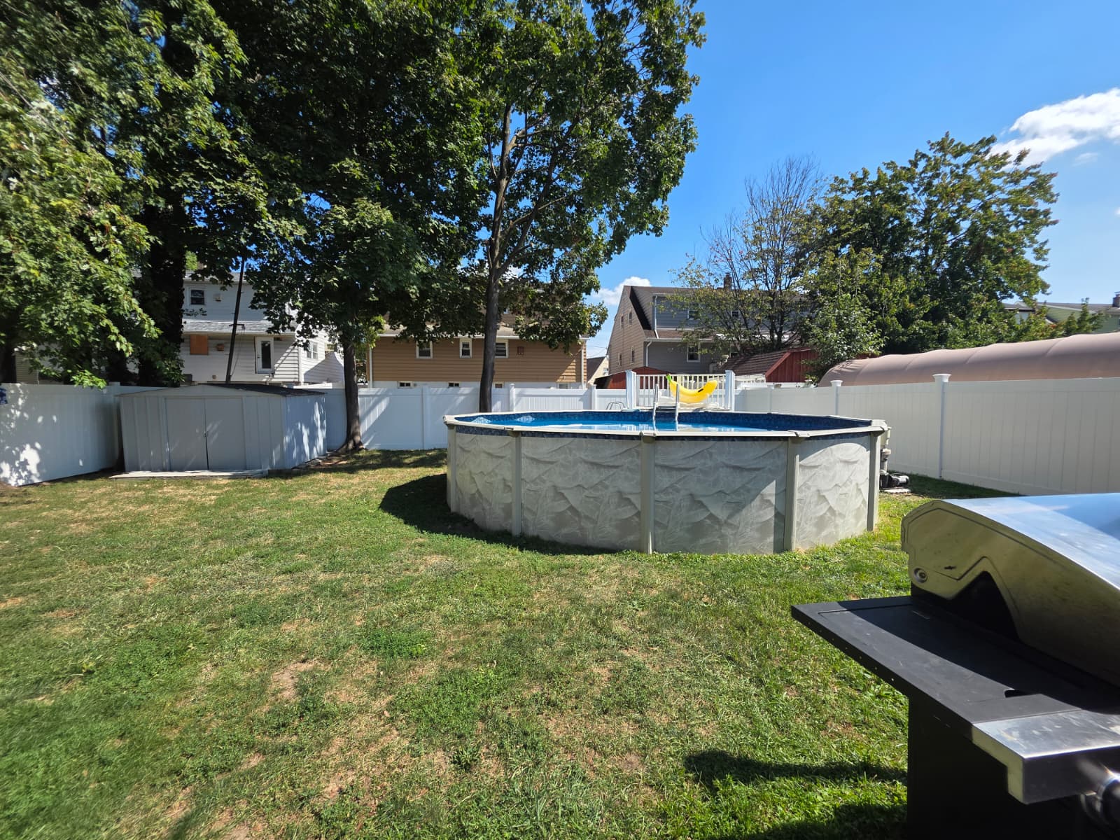 Little Ferry, New Jersey, 07643, United States, 4 Bedrooms Bedrooms, ,2 BathroomsBathrooms,Residential,For Sale,1978073