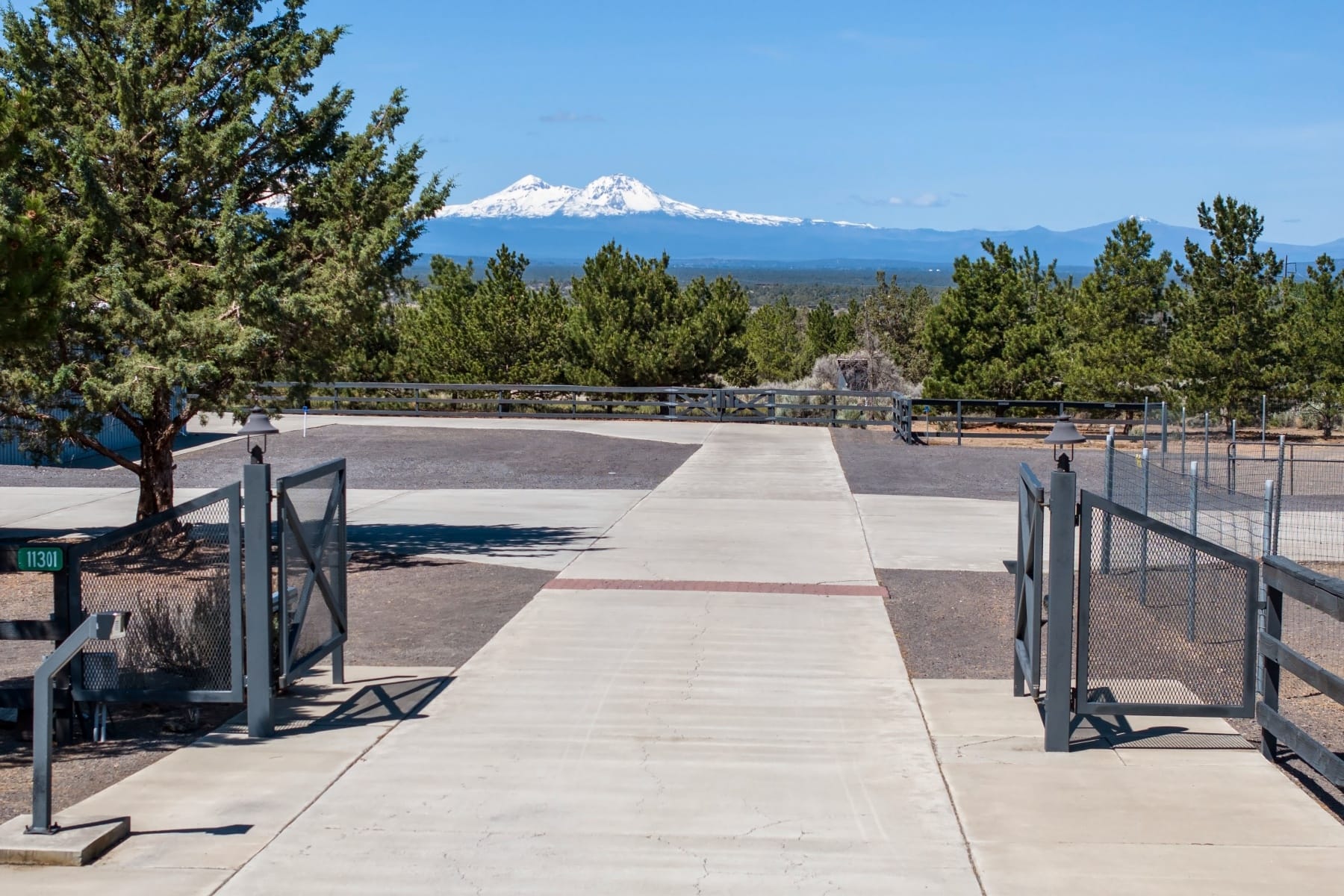  11301 SW Robinson Lane Powell Butte, OR 97753 - 物件實景