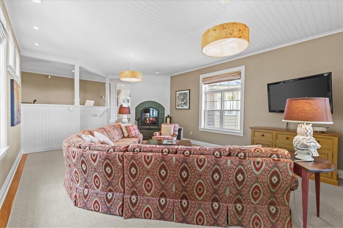 Stowe, Vermont, 05672, United States, 4 Bedrooms Bedrooms, ,6 BathroomsBathrooms,Residential,For Sale,1840116