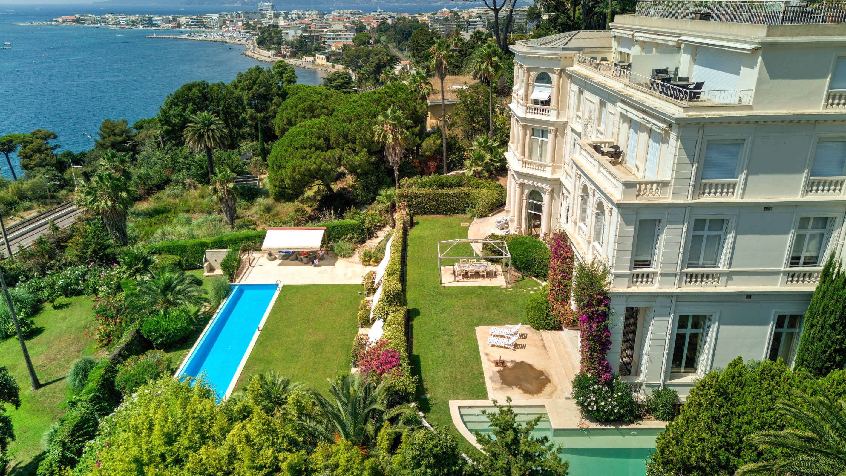  Luxury Cannes Apartment for Sale, Stunning Sea Views, Villa Menier, Private Pool - 物件實景