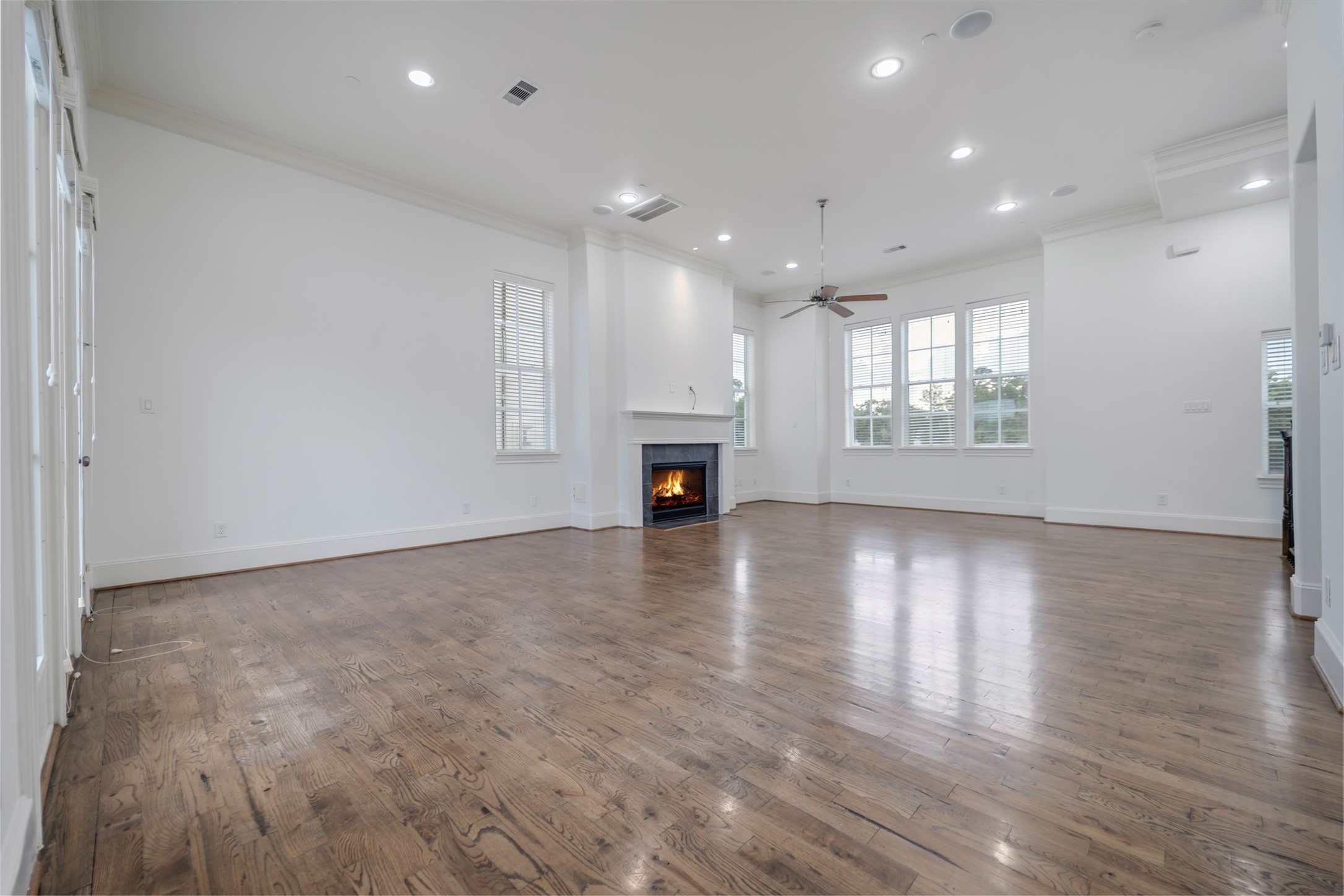 Houston, Texas, 77080, United States, 3 Bedrooms Bedrooms, ,5 BathroomsBathrooms,Residential,For Sale,1939348