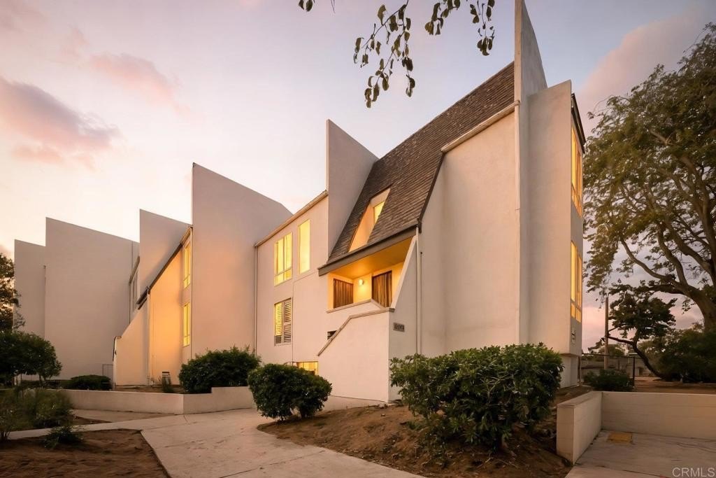 San Diego, California, 92111, United States, 2 Bedrooms Bedrooms, ,2 BathroomsBathrooms,Residential,For Sale,1948740