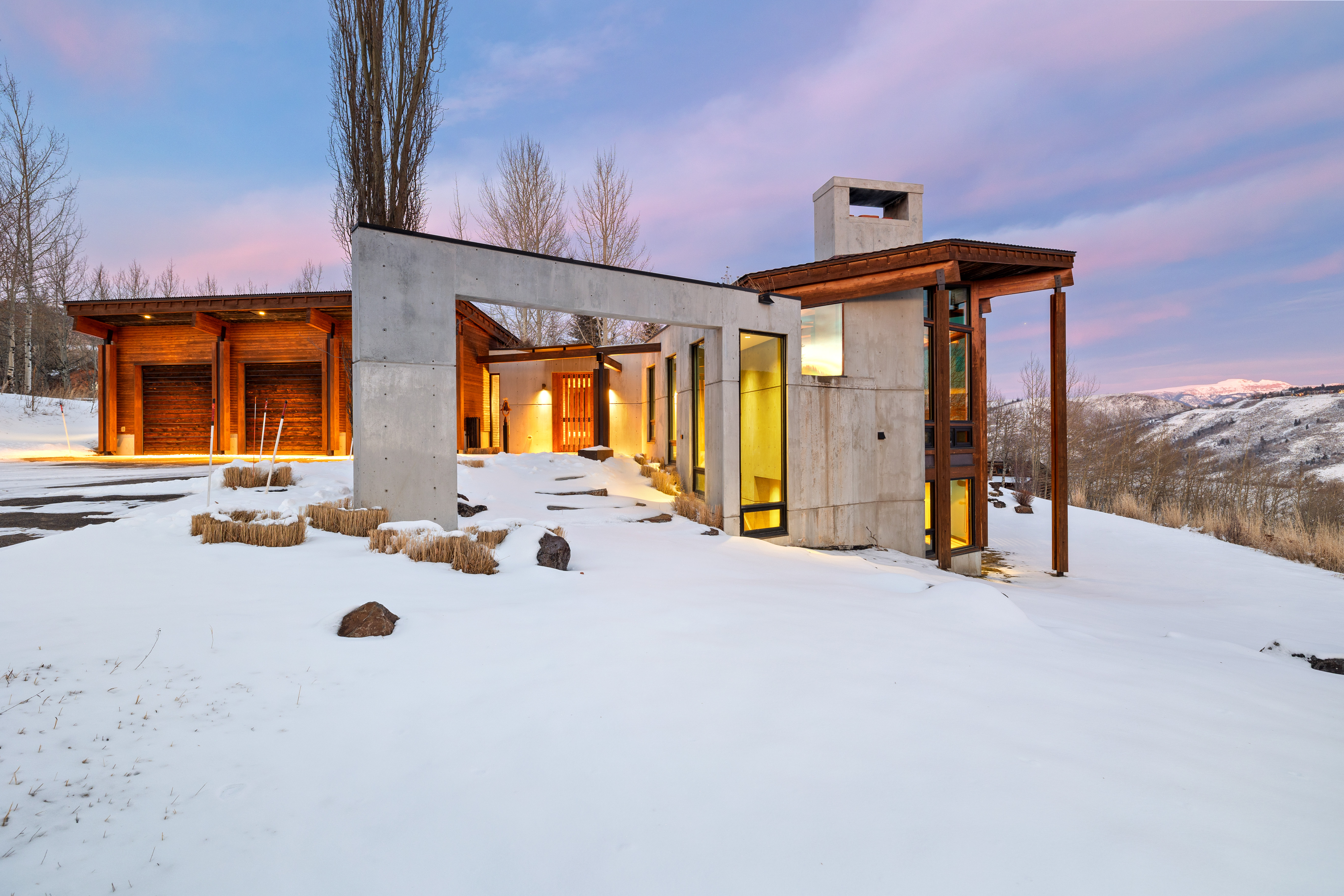 Modern Hillside Sanctuary - 物件實景