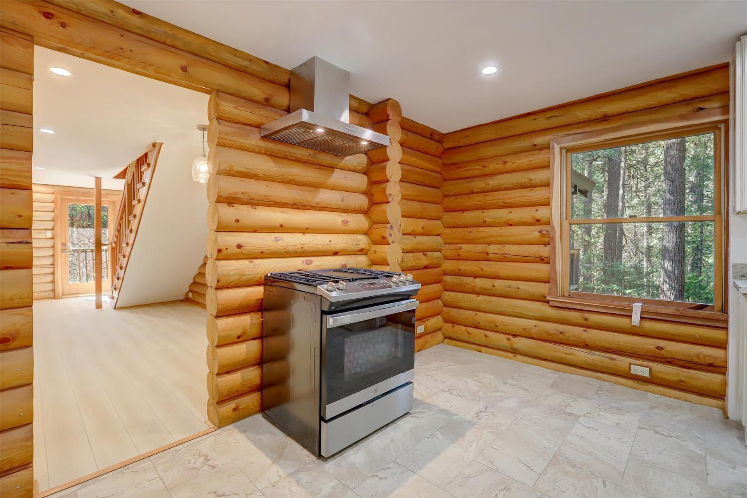 Nevada City, California, 95959, United States, 3 Bedrooms Bedrooms, ,4 BathroomsBathrooms,Residential,For Sale,1974828