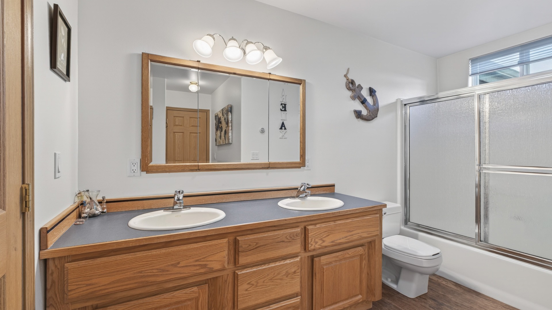 Bonners Ferry, Idaho, 83805, United States, 4 Bedrooms Bedrooms, ,4 BathroomsBathrooms,Residential,For Sale,1980199