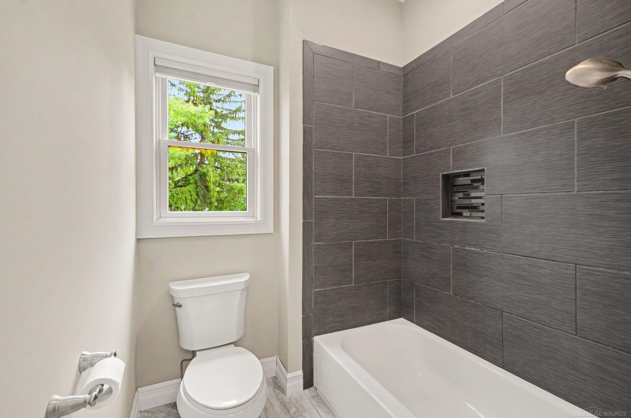 Dryden, Michigan, 48428, United States, 3 Bedrooms Bedrooms, ,3 BathroomsBathrooms,Residential,For Sale,2032032