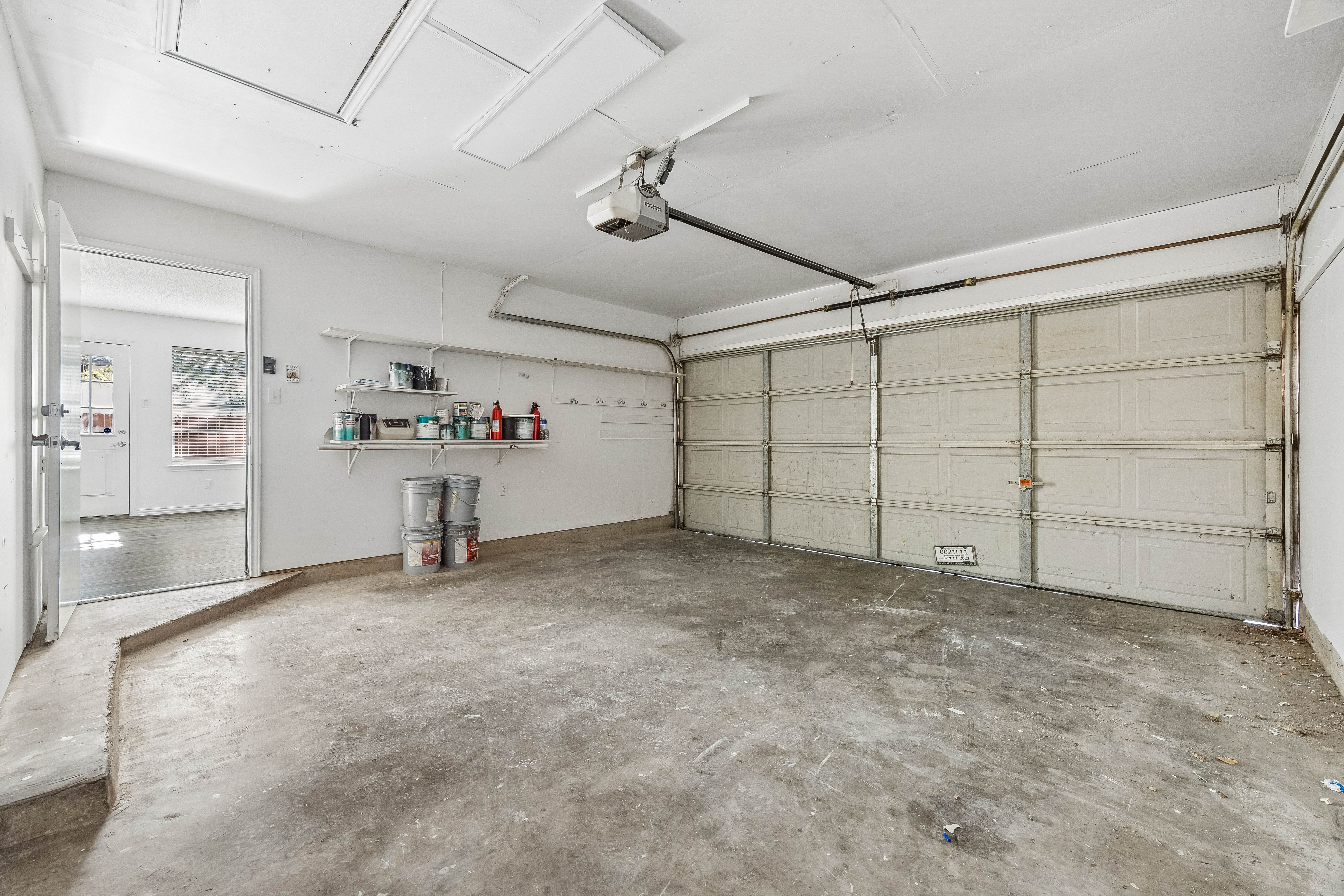  Adorable, Well Maintained with Open Floor Plan - 物件實景