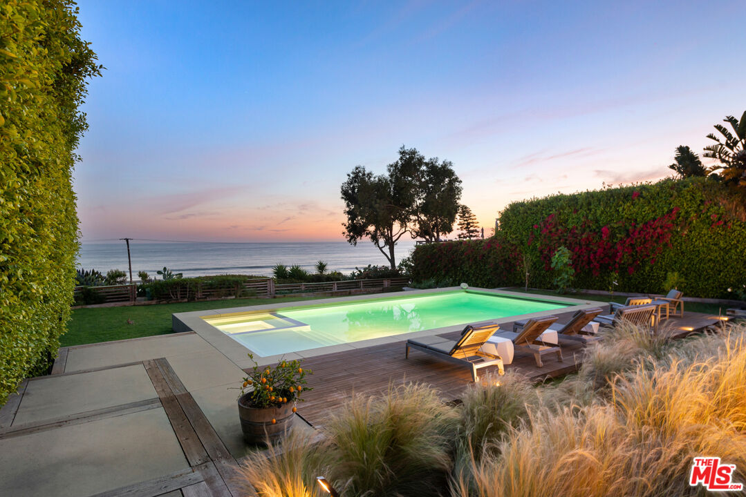 Malibu, California, 90265, United States, 4 Bedrooms Bedrooms, ,4 BathroomsBathrooms,Residential,For Sale,1970476