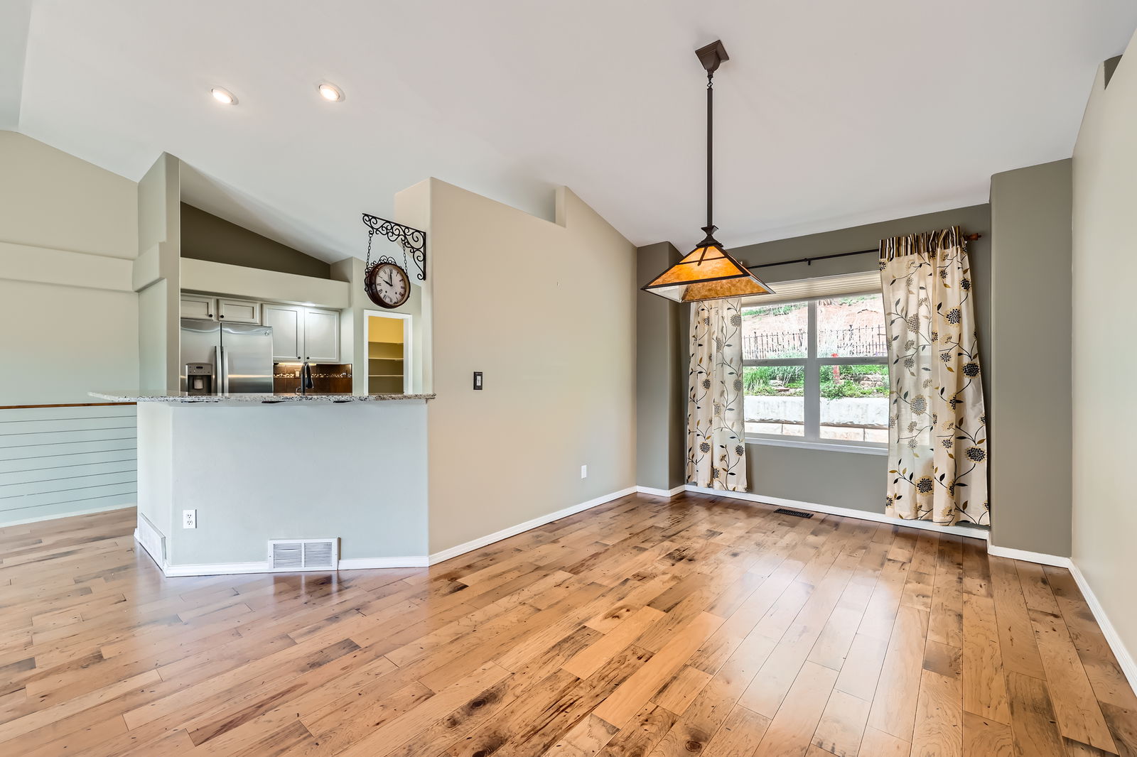 Woodland Park, Colorado, 80863, United States, 3 Bedrooms Bedrooms, ,4 BathroomsBathrooms,Residential,For Sale,1856794
