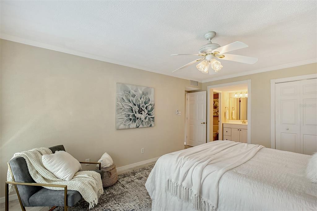 Sarasota, Florida, 34236, United States, 2 Bedrooms Bedrooms, ,2 BathroomsBathrooms,Residential,For Sale,1866330