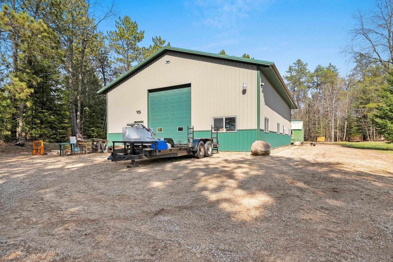 CRIVITZ, Wisconsin, 54129, United States, 4 Bedrooms Bedrooms, ,3 BathroomsBathrooms,Residential,For Sale,1792767