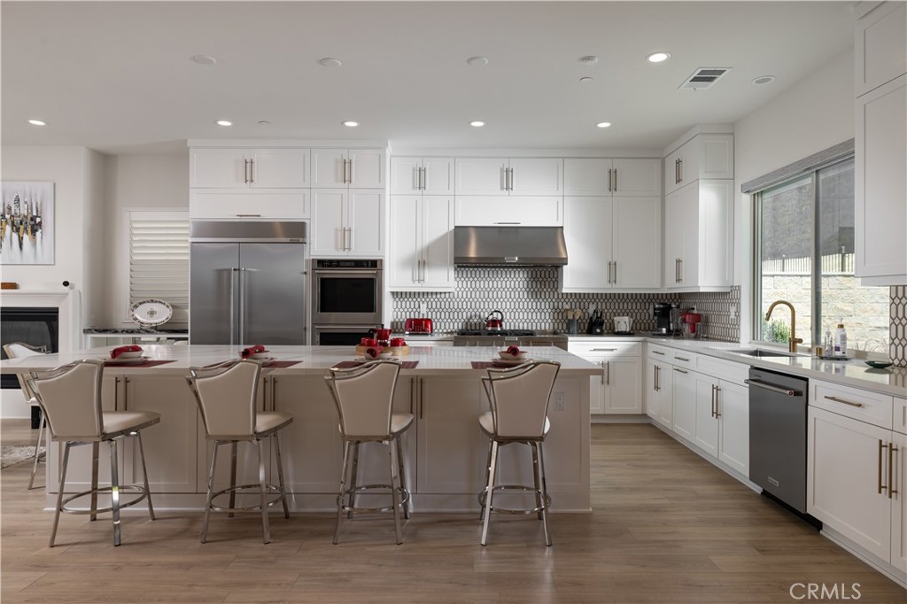 Lake Forest, California, 92679, United States, 5 Bedrooms Bedrooms, ,5 BathroomsBathrooms,Residential,For Sale,2000846