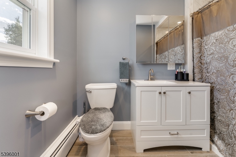 Readington Twp., New Jersey, 08833, United States, 3 Bedrooms Bedrooms, ,3 BathroomsBathrooms,Residential,For Sale,1989255